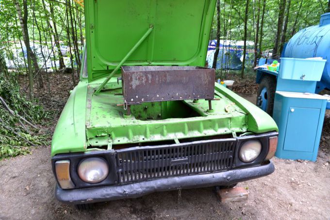 Участники районного турслёта забивали бананами гвозди и готовили зубную пасту для слона