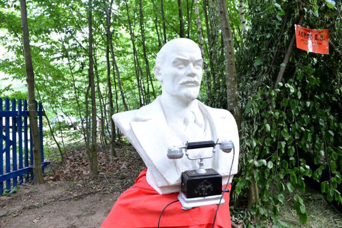 Участники районного турслёта забивали бананами гвозди и готовили зубную пасту для слона