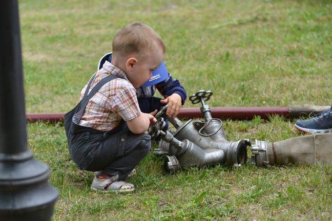 Фотофакт. День молодёжи в Фестивальном парке отметили концертом и разнообразными квестами