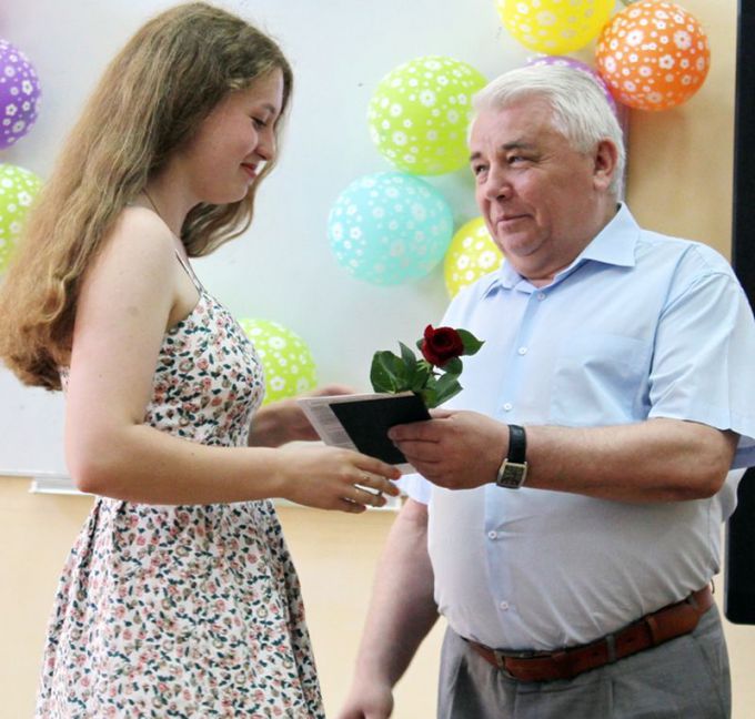 Выпускникам Мозырского государственного педуниверситета имени И. П. Шамякина вручили дипломы