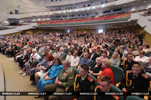 Александр Лукашенко: творцом независимости может быть только сам народ