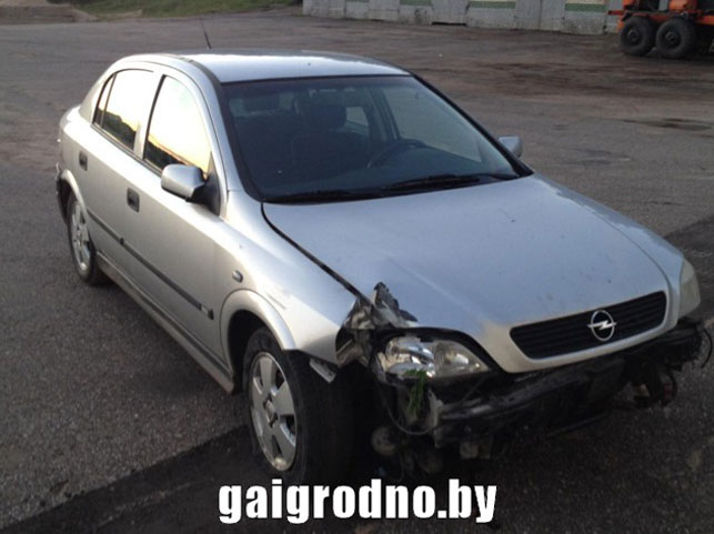 Молодой лихач перевернулся на "Ауди" под Слонимом