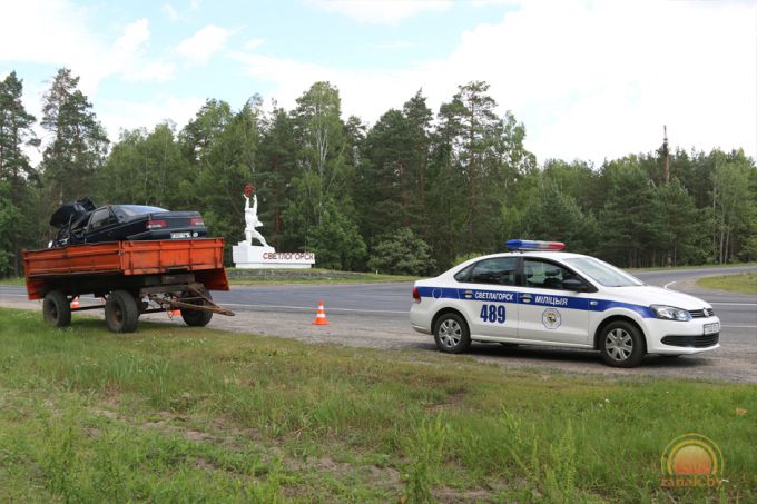 Разбитый вдребезги автомобиль - шоковая терапия от Светлогорской ГАИ