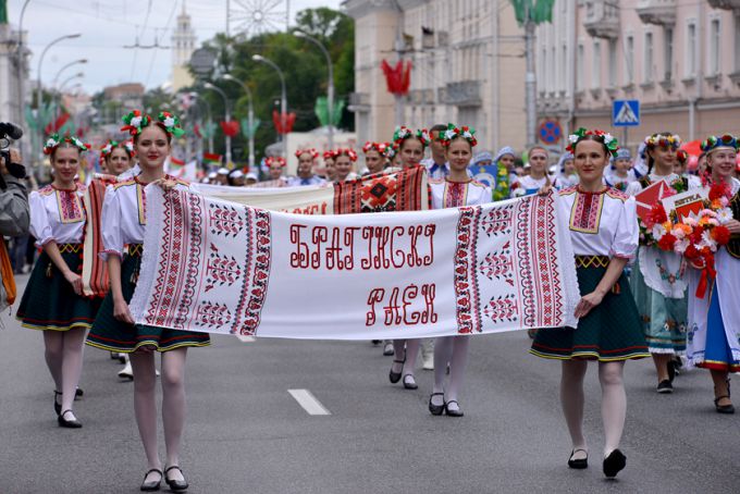 Беларуси посвящается. Праздничное шествие ко Дню Независимости в Гомеле
