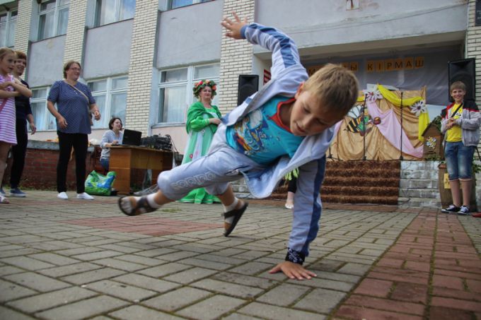 В агрогородке Гравжишки, что на Ошмянщине, устроили медовый кирмаш