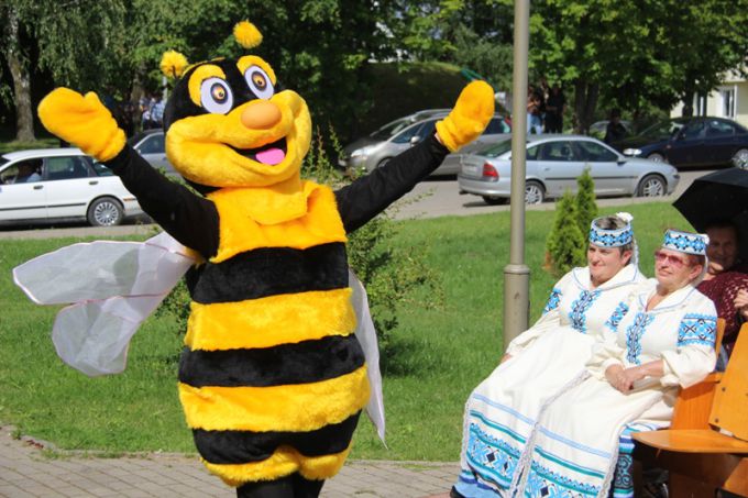 В агрогородке Гравжишки, что на Ошмянщине, устроили медовый кирмаш