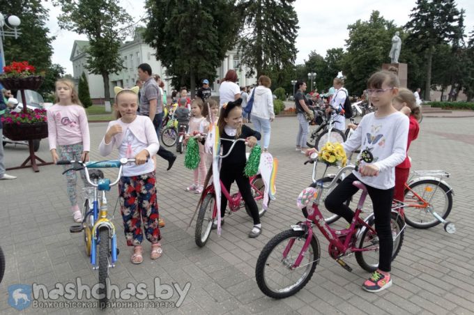 Велокарнавал и заплыв на чем попало прошли в Волковыске