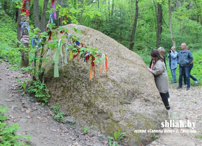 Традиция чествования "Невестиного камня" в Ошмянском районе обретет статус историко-культурной ценности