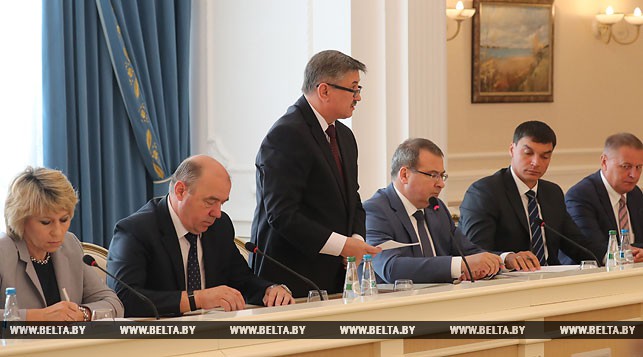 Пакет документов о стимулировании деловой инициативы будет доработан к 1 октября (+Видео)