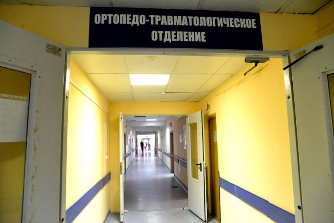 «Мама заснула, 2-месячный ребенок упал с кровати и умер». Детский врач-травмотолог рассказал, как травмируются и погибают дети