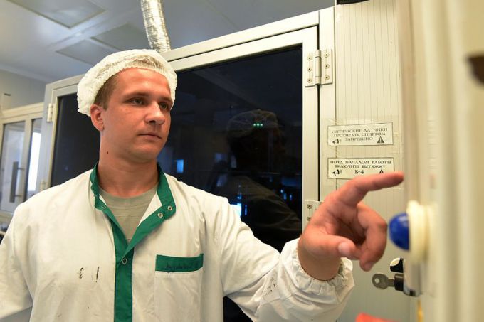18 миллионов шприцев в месяц. На окраине Гомеля работает производство мирового уровня