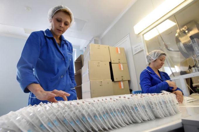 18 миллионов шприцев в месяц. На окраине Гомеля работает производство мирового уровня