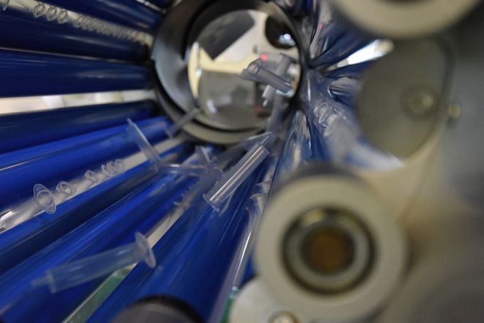 18 миллионов шприцев в месяц. На окраине Гомеля работает производство мирового уровня