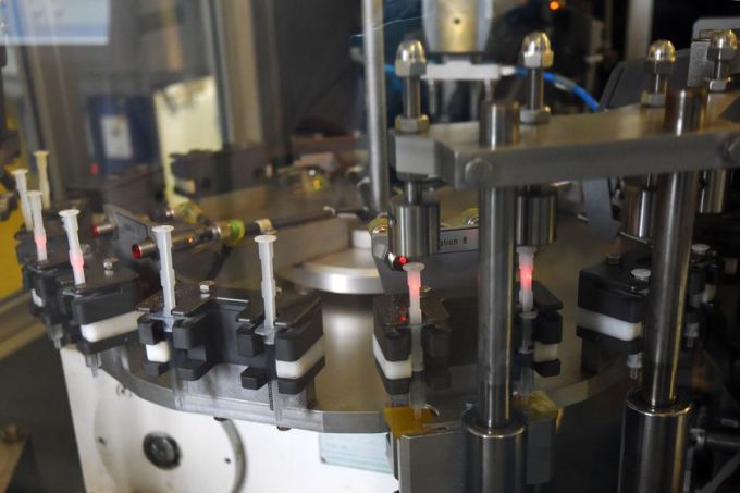 18 миллионов шприцев в месяц. На окраине Гомеля работает производство мирового уровня