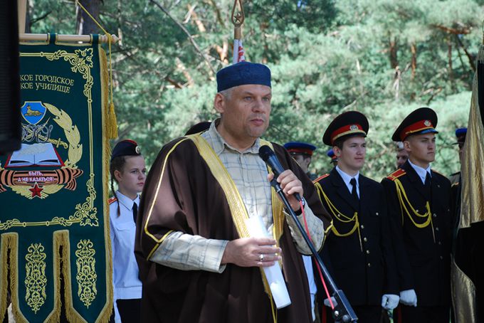 В последний путь с воинскими почестями. В Старых Дятловичах перезахоронили останки красноармейцев