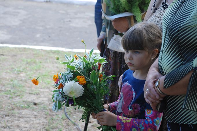 В последний путь с воинскими почестями. В Старых Дятловичах перезахоронили останки красноармейцев