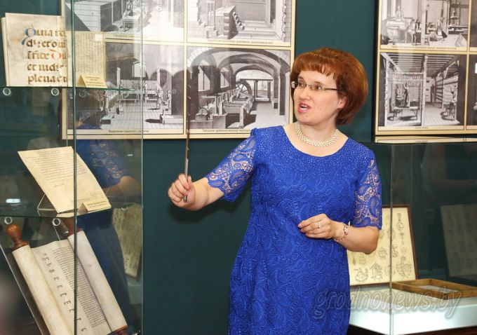 Таямніцы старых пераплётаў. Трактат настаўніка Францыска Скарыны дэманструецца на выставе ў Новым замку ў Гродне