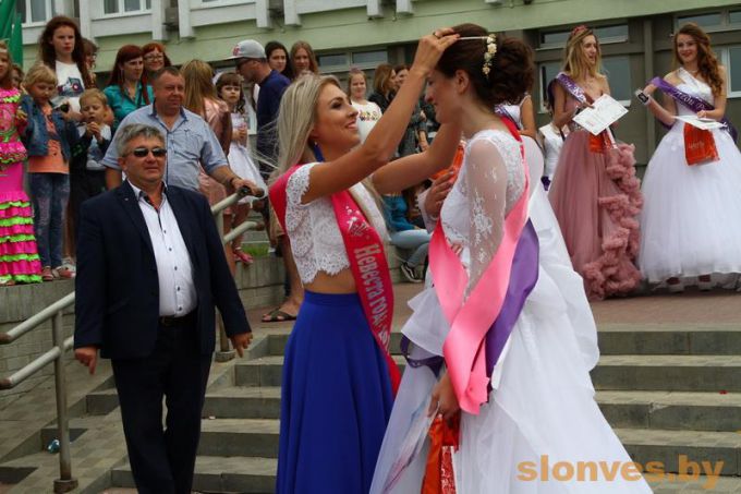 С парада невест в... Париж отправится победительница слонимского парада невест