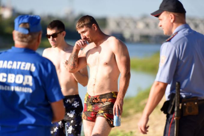 Патруль у воды. Гомельчан приучают культурно отдыхать на левом берегу Любенского озера