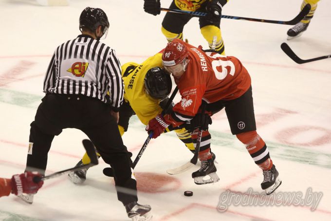 Битва характеров: «Неман» с победы стартовал в хоккейной Лиге Чемпионов