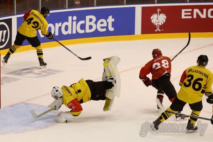 Битва характеров: «Неман» с победы стартовал в хоккейной Лиге Чемпионов