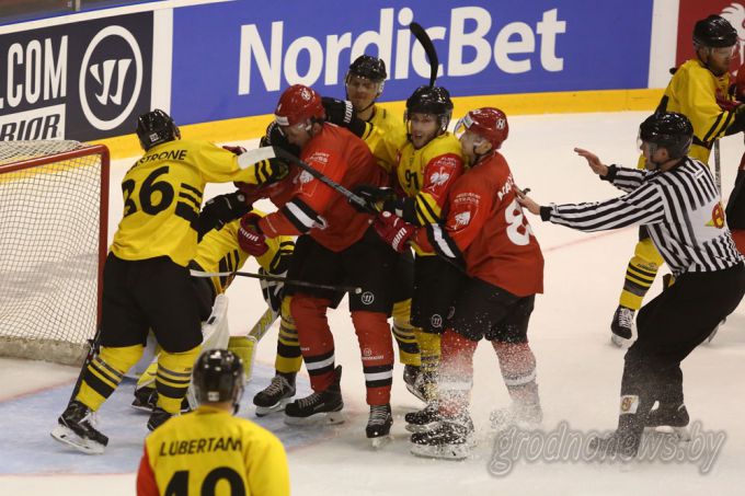 Битва характеров: «Неман» с победы стартовал в хоккейной Лиге Чемпионов