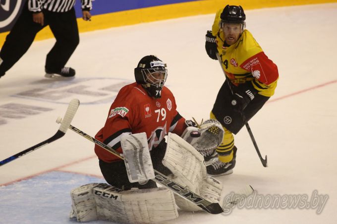 Битва характеров: «Неман» с победы стартовал в хоккейной Лиге Чемпионов