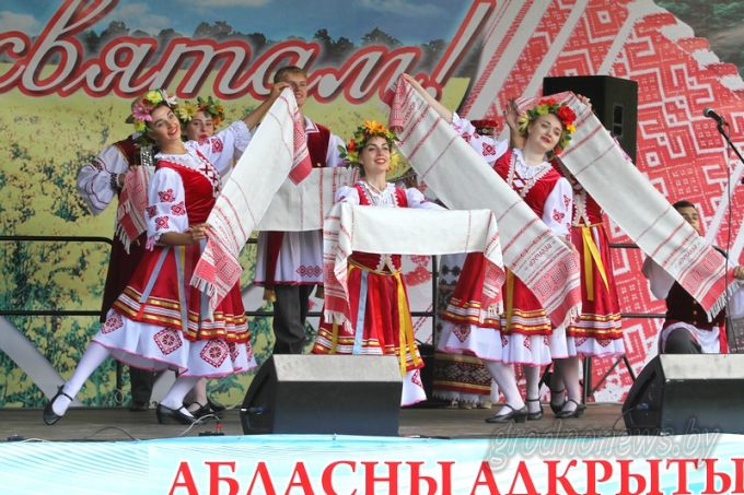 Фестиваль "Августовский канал в культуре трех народов" собрал в туристско-рекреационном парке тысячи гостей