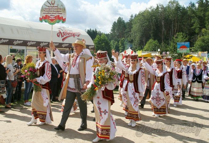 Фестиваль "Августовский канал в культуре трех народов" собрал в туристско-рекреационном парке тысячи гостей