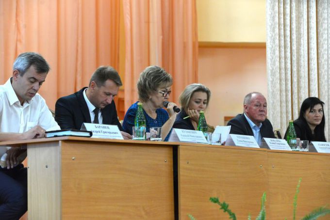 Настоящие шефы. В Советском районе школьным спонсорам сказали спасибо