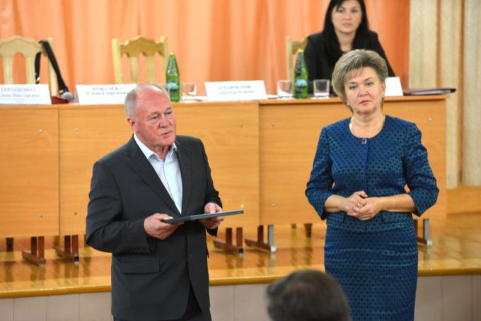 Настоящие шефы. В Советском районе школьным спонсорам сказали спасибо