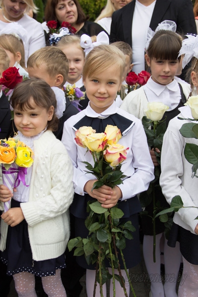 Звонок на урок. Более 110 тысяч школьников и 12 тысяч первоклашек сегодня начинают учебный год в Гродненской области