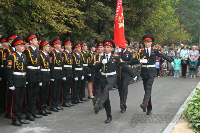 Звонок на урок. Более 110 тысяч школьников и 12 тысяч первоклашек сегодня начинают учебный год в Гродненской области