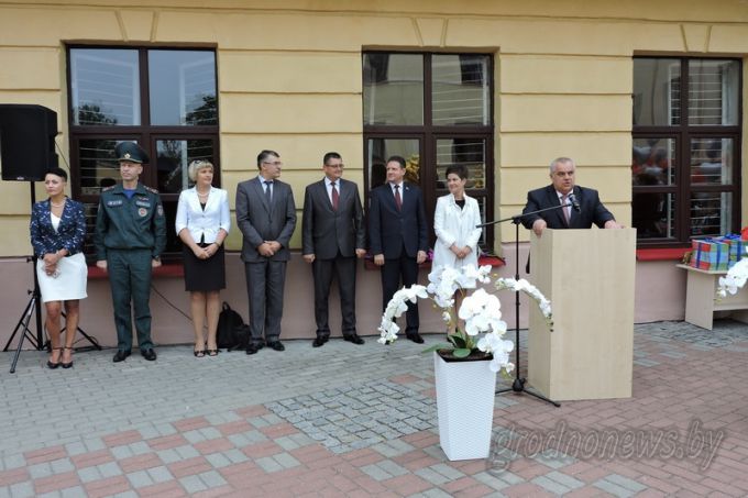 Звонок на урок. Более 110 тысяч школьников и 12 тысяч первоклашек сегодня начинают учебный год в Гродненской области