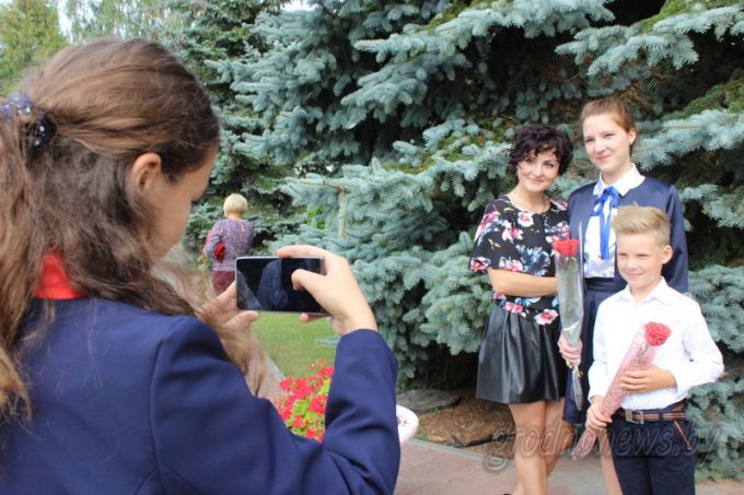 Звонок на урок. Более 110 тысяч школьников и 12 тысяч первоклашек сегодня начинают учебный год в Гродненской области