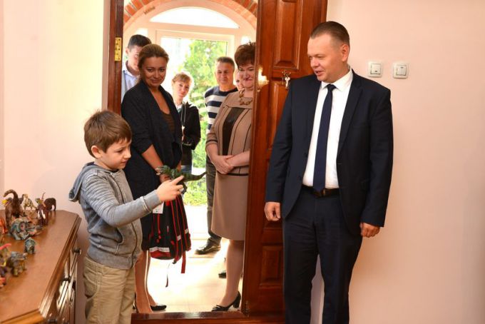 Чтобы сбывались мечты. Подарки и поздравления от администрации получили школьники Советского района