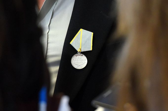 «Служу Советскому Союзу!». От волнения воин-интернационалист не смог произнести эту фразу при награждении