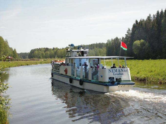 Мини-круизы без визы. Сезон-2017 стал рекордным по количеству туристов, совершивших прогулки по Августовскому каналу на теплоходе «Неман»