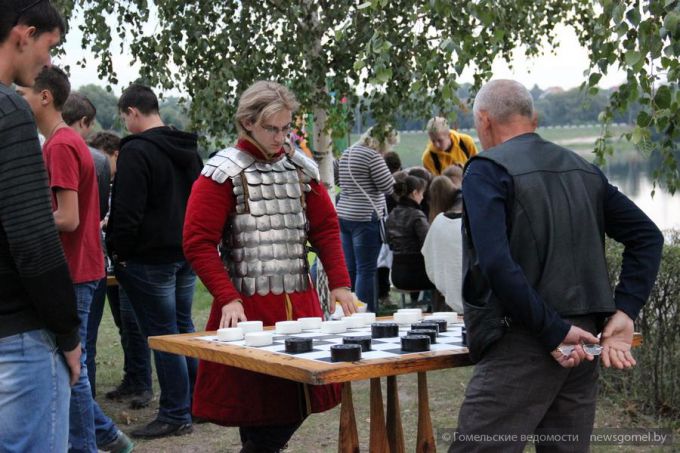 Инопланетяне, город будущего и гонки на тележках: День города в Советском районе