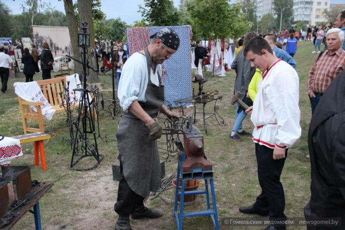 Инопланетяне, город будущего и гонки на тележках: День города в Советском районе