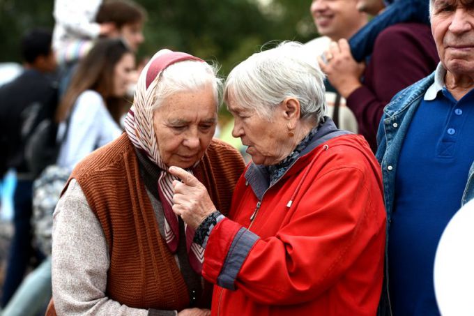 Экстремально, но по-соседски. Семья Калинкович выиграла гонки на торговых тележках