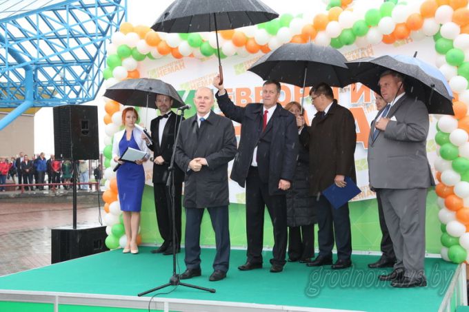 Деловой перекресток. XIX Республиканская универсальная выставка – ярмарка «Еврорегион «Неман-2017» открылась в Гродно (+Видео)