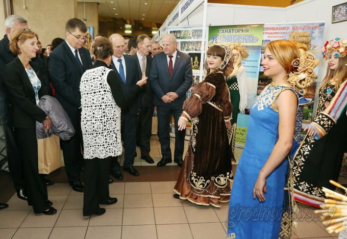 Деловой перекресток. XIX Республиканская универсальная выставка – ярмарка «Еврорегион «Неман-2017» открылась в Гродно (+Видео)