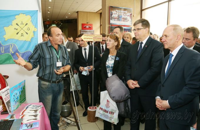 Деловой перекресток. XIX Республиканская универсальная выставка – ярмарка «Еврорегион «Неман-2017» открылась в Гродно (+Видео)