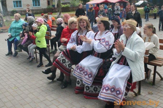 У аграгарадку Дзераўная на Слонімшчыне прайшло традыцыйнае свята бульбы