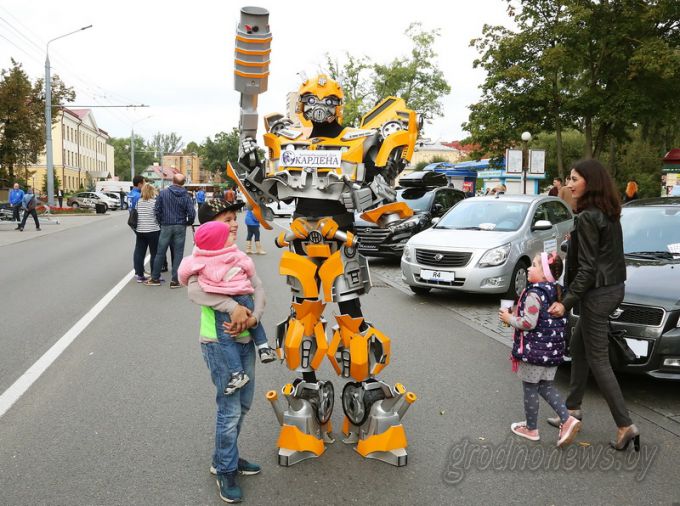 Праздничный Гродно: город отметил День рождения (Большой фоторепортаж+видео)