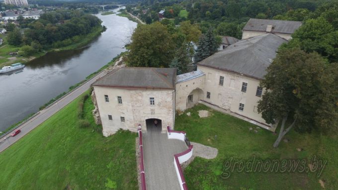 «Инъекции молодости». У стен Старого замка прошло рабочее совещание по вопросам дальнейших работ по его реконструкции