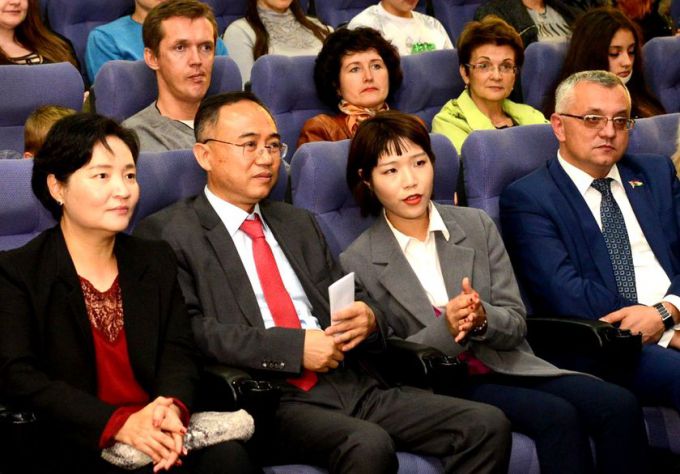 Чёрный лебедь и природа. Что впечатлило корейского посла в Гомеле