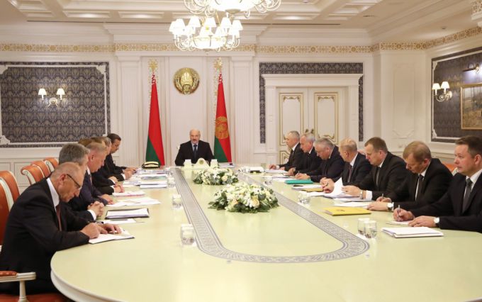 Александр Лукашенко: помощь гражданам в улучшении жилищных условий всегда будет в числе приоритетов социальной политики Беларуси (+Видео)