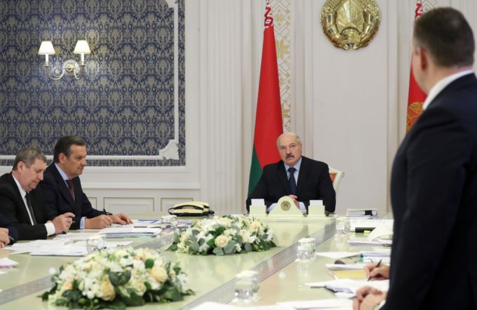 Александр Лукашенко: помощь гражданам в улучшении жилищных условий всегда будет в числе приоритетов социальной политики Беларуси (+Видео)